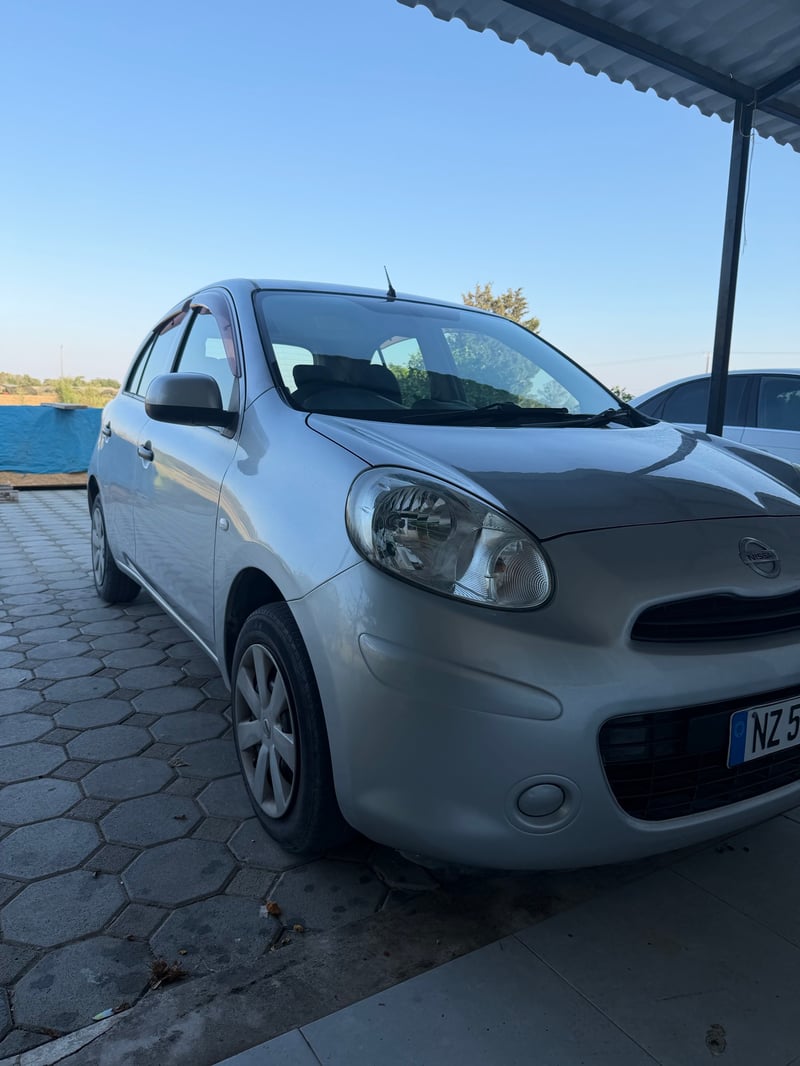 Nissan March — 5