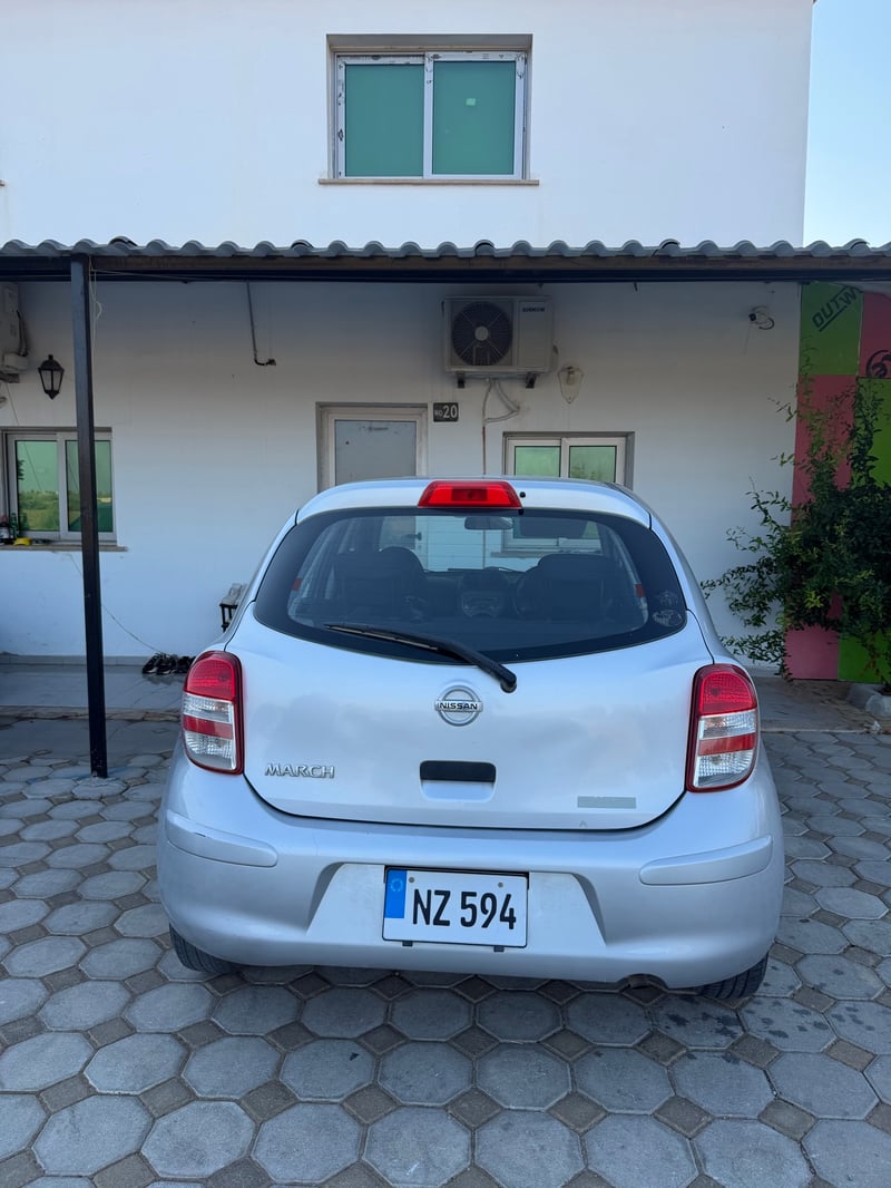 Nissan March — 8