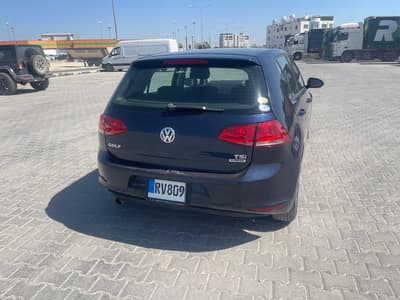 Volkswagen Golf — 3