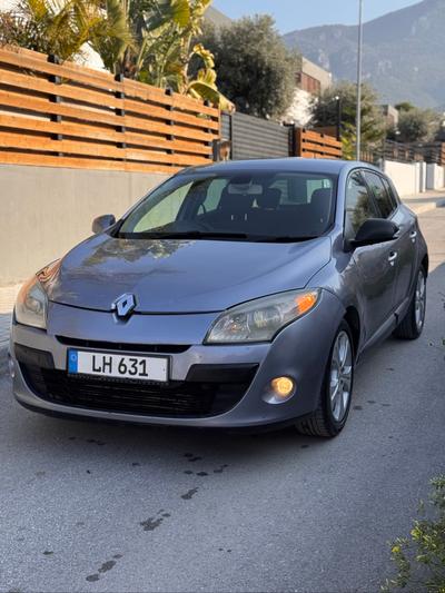 Renault Megane — 3