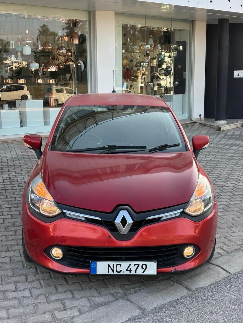 Renault Clio — 1/4