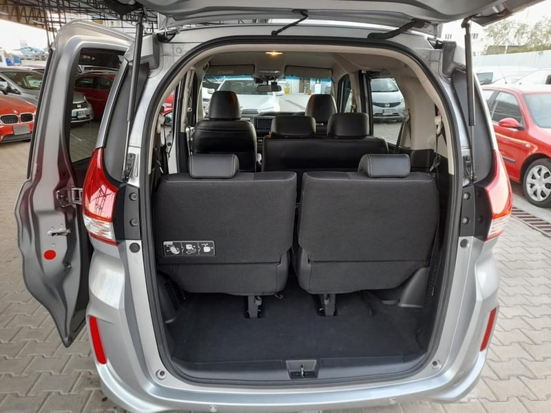 Honda Freed — 8