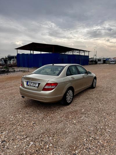 Mercedes-Benz C 180 — 4