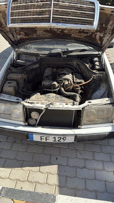 Mercedes-Benz 200 D — 4