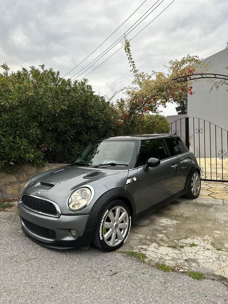 Mini Cooper S — 1/10