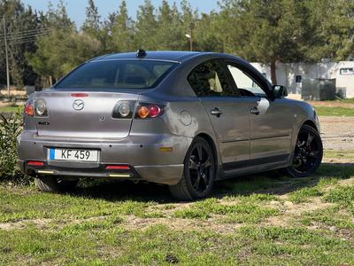 Mazda Axela — 3