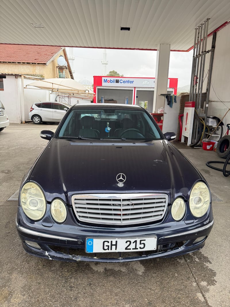Mercedes-Benz E 270 — 1/6