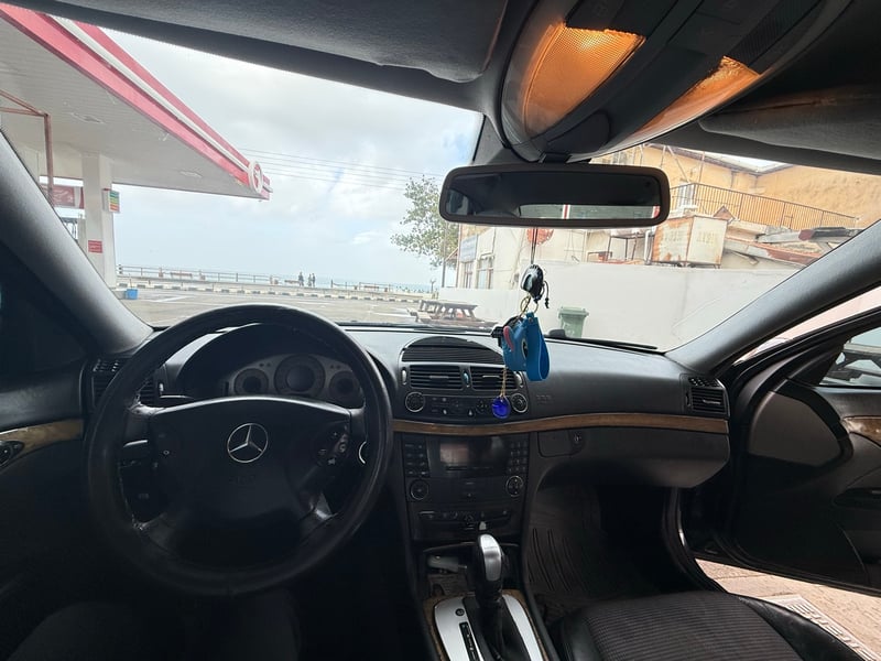 Mercedes-Benz E 270 — 6