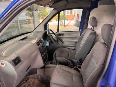 Ford Transit Connect — 7