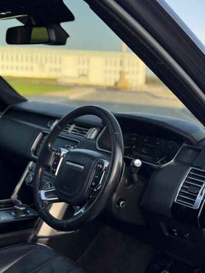 Land Rover Range Rover Vogue — 10