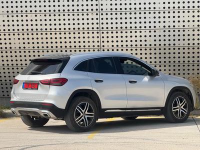Mercedes-Benz GLA 200 — 6
