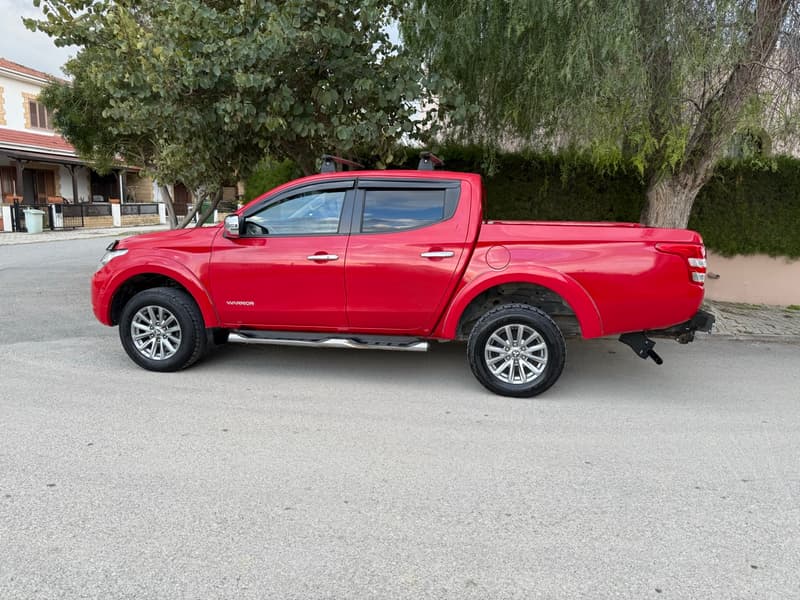 Mitsubishi L200 — 1/8
