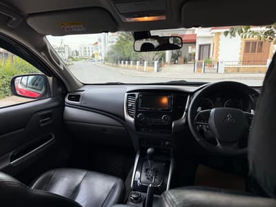 Mitsubishi L200 — 7