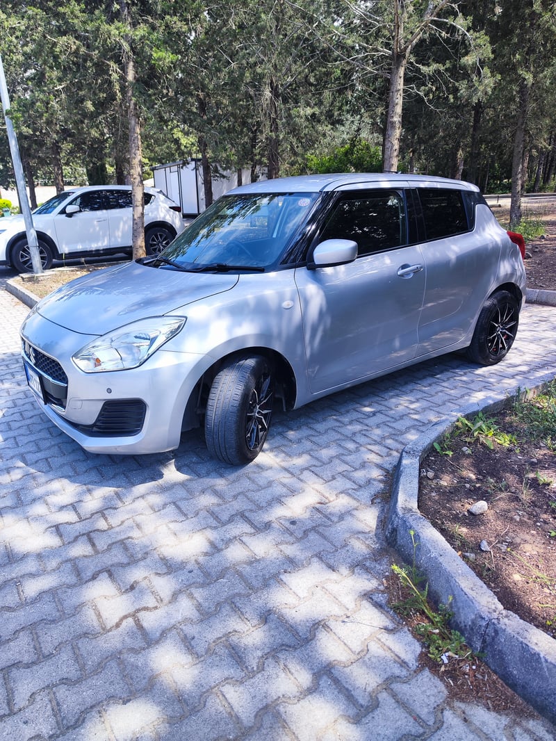 Suzuki Swift — 6