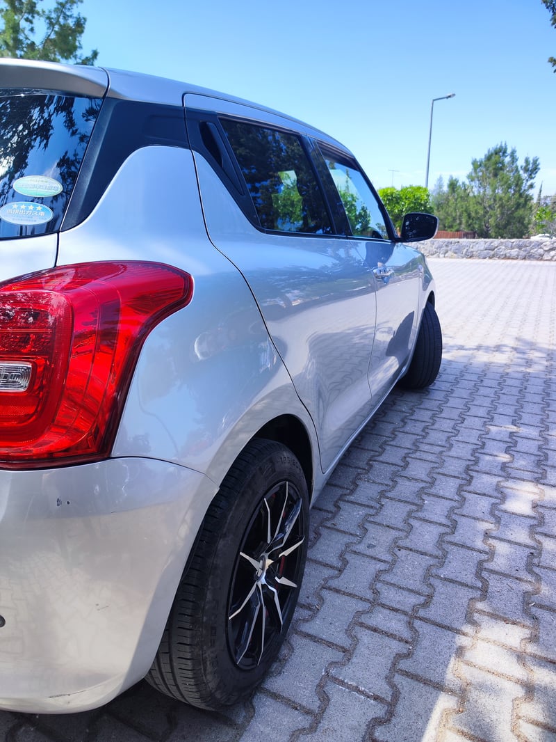 Suzuki Swift — 8