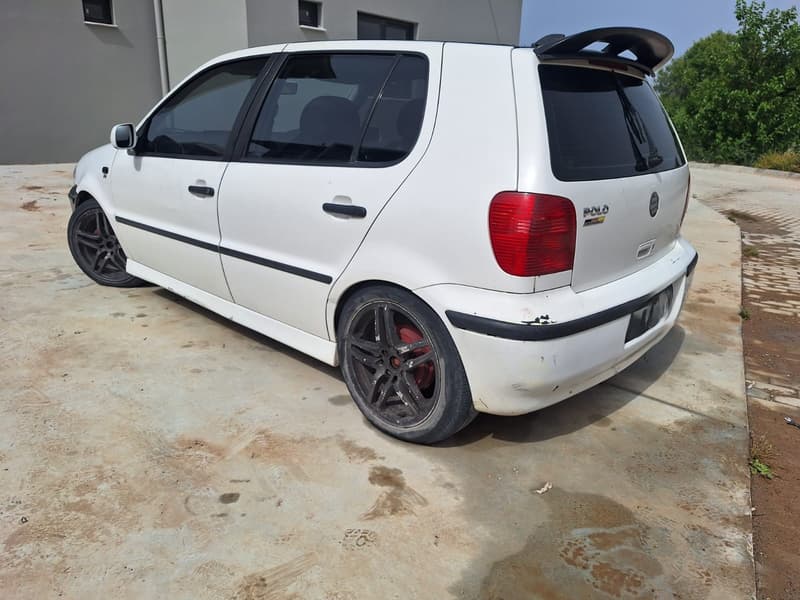 Volkswagen Polo — 1/8