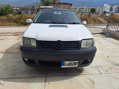 Volkswagen Polo — 2