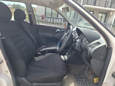 Volkswagen Polo — 5