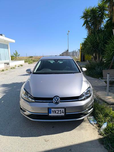 Volkswagen Golf — 1