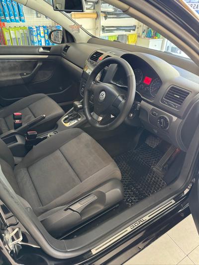 Volkswagen Golf — 7