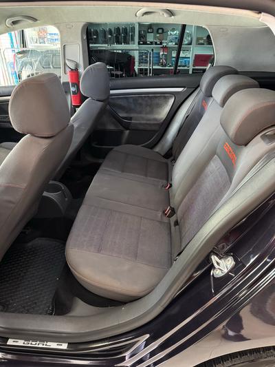 Volkswagen Golf — 9