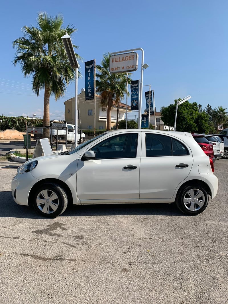 Nissan March — 2