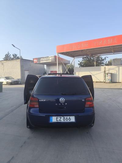 Volkswagen Golf — 7