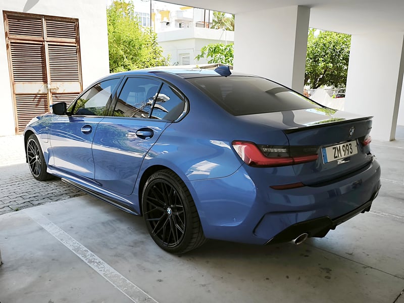 BMW 330e — 3