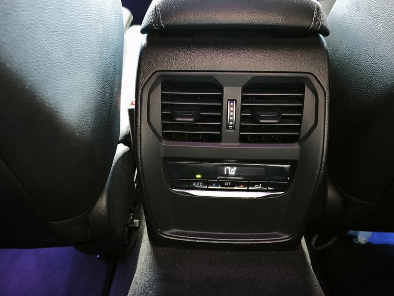 BMW 330e — 8
