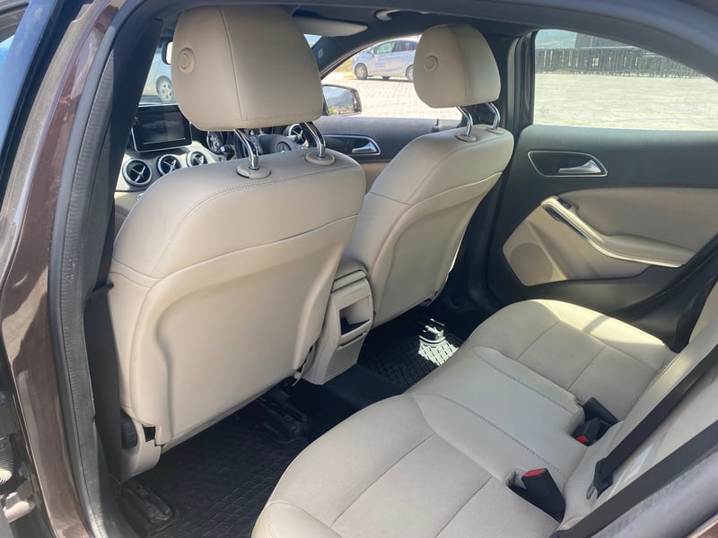 Mercedes-Benz GLA 180 — 6