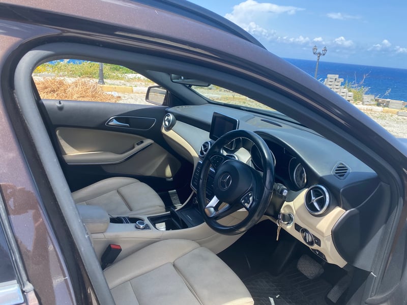 Mercedes-Benz GLA 180 — 7