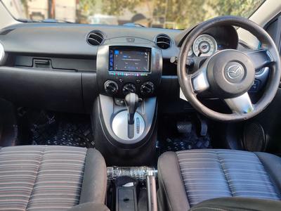 Mazda Demio — 4