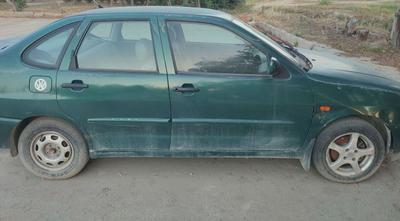 Volkswagen Polo — 5