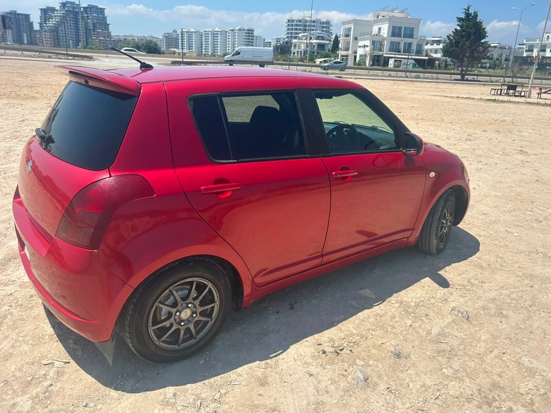 Suzuki Swift — 5