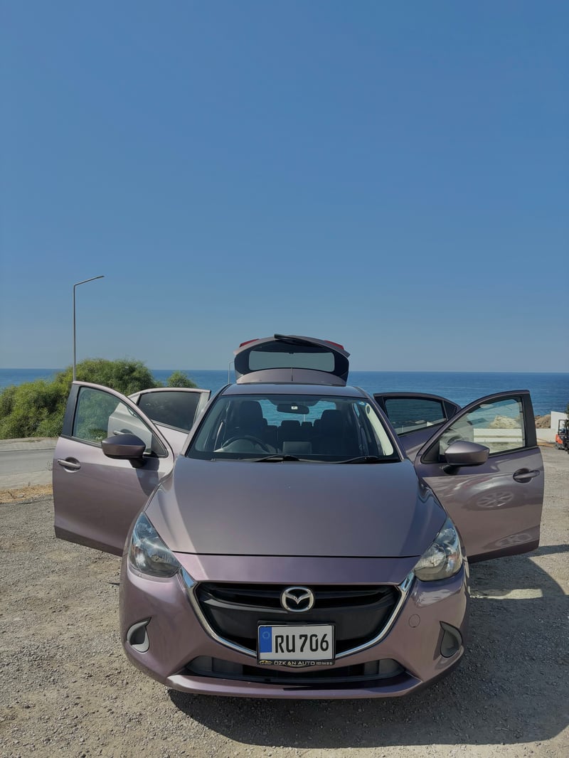 Mazda Demio — 2