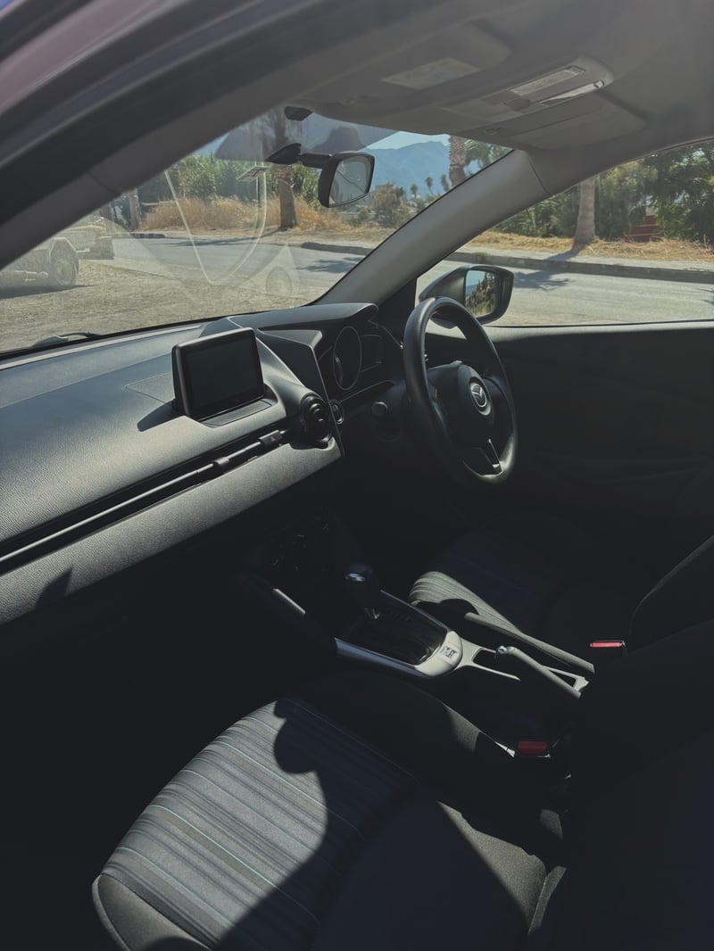 Mazda Demio — 7