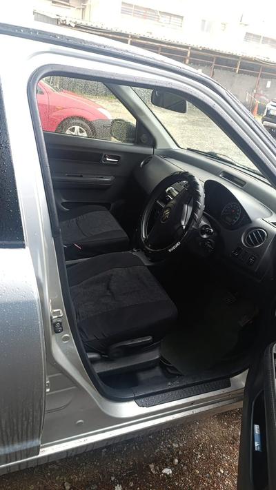 Suzuki Swift — 4