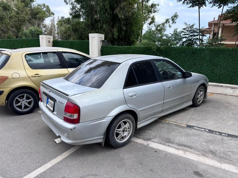 Mazda Familia