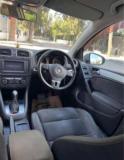 Volkswagen Golf — 6