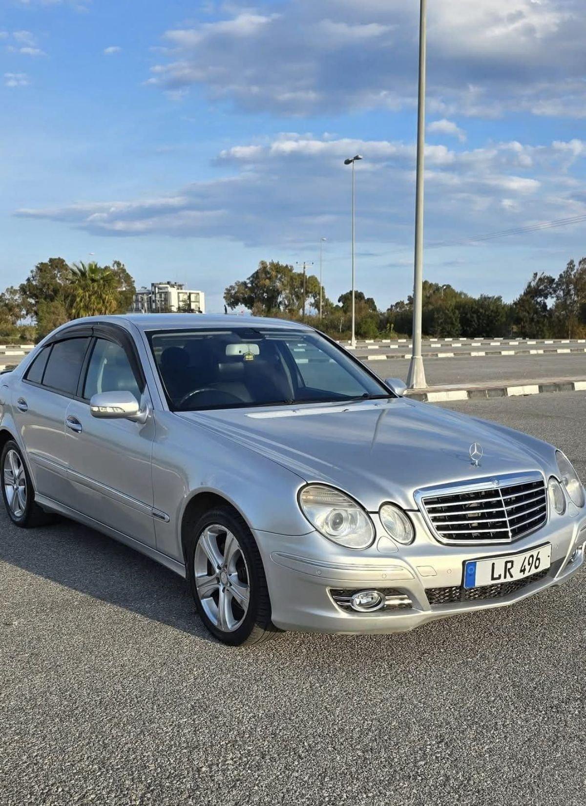 2008 Mercedes-Benz E 220