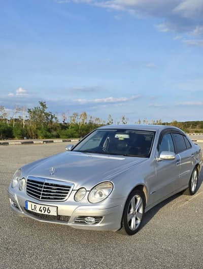 Mercedes-Benz E 220 — 4