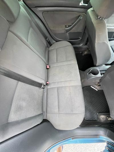 Volkswagen Golf — 2