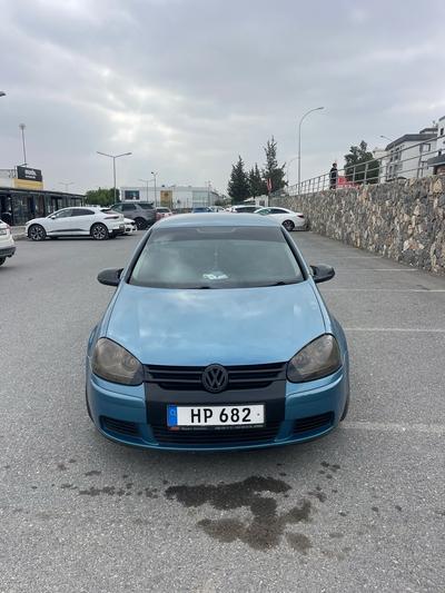 Volkswagen Golf — 5
