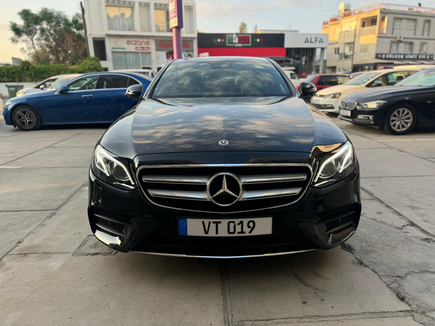 Mercedes-Benz E 220d 2019 Satılık İkinci El - Thumbnail 2
