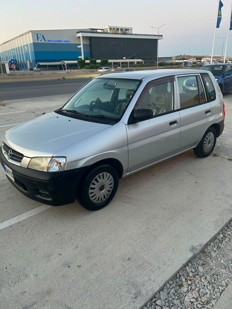 Mazda Demio — 2