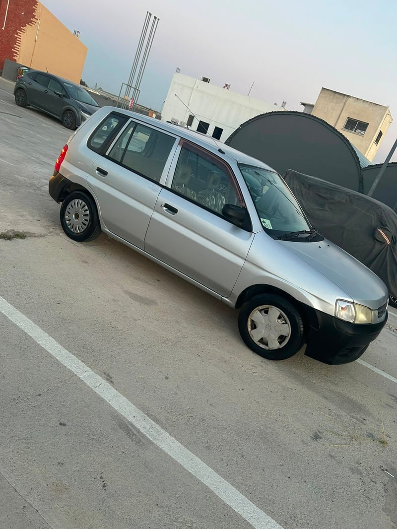 Mazda Demio — 4