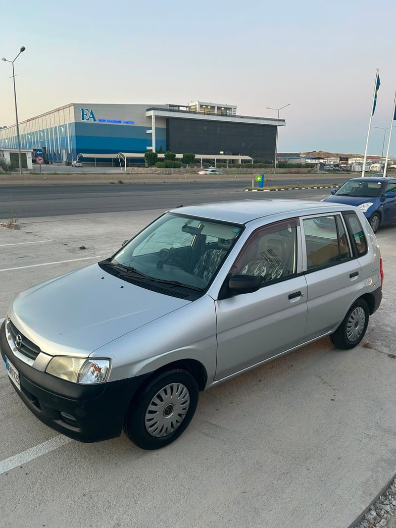 Mazda Demio — 8