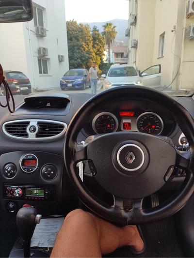 Renault Clio — 7