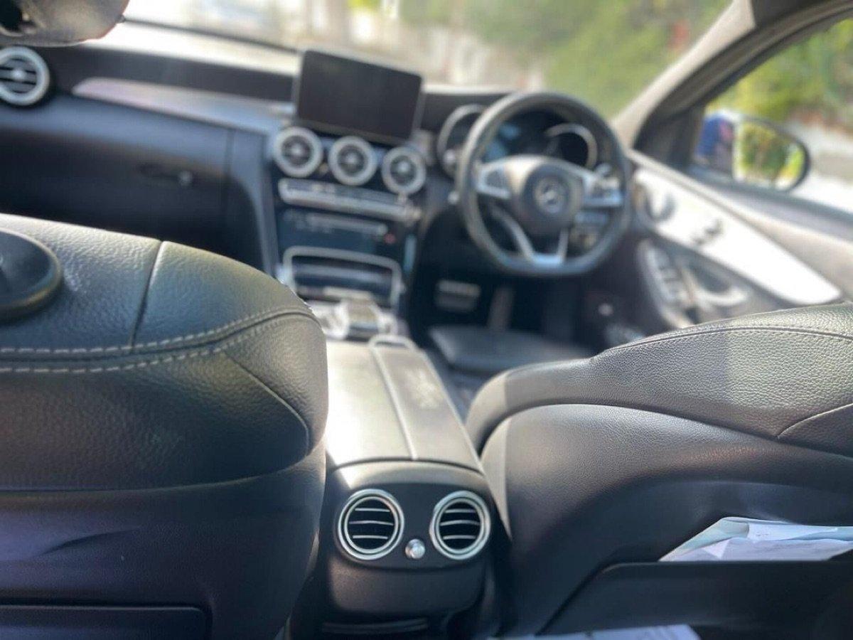 2017 Mercedes-Benz C 300h 6