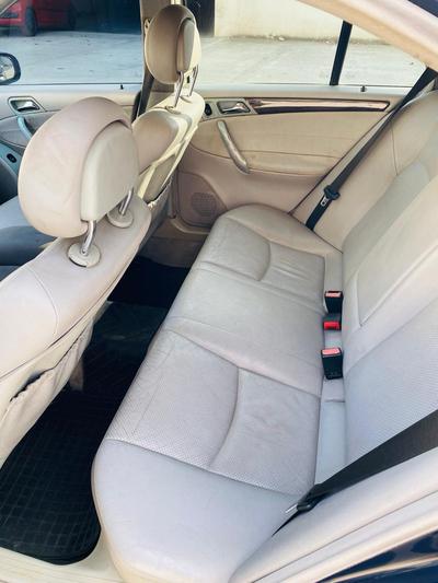Mercedes-Benz C 220 — 4